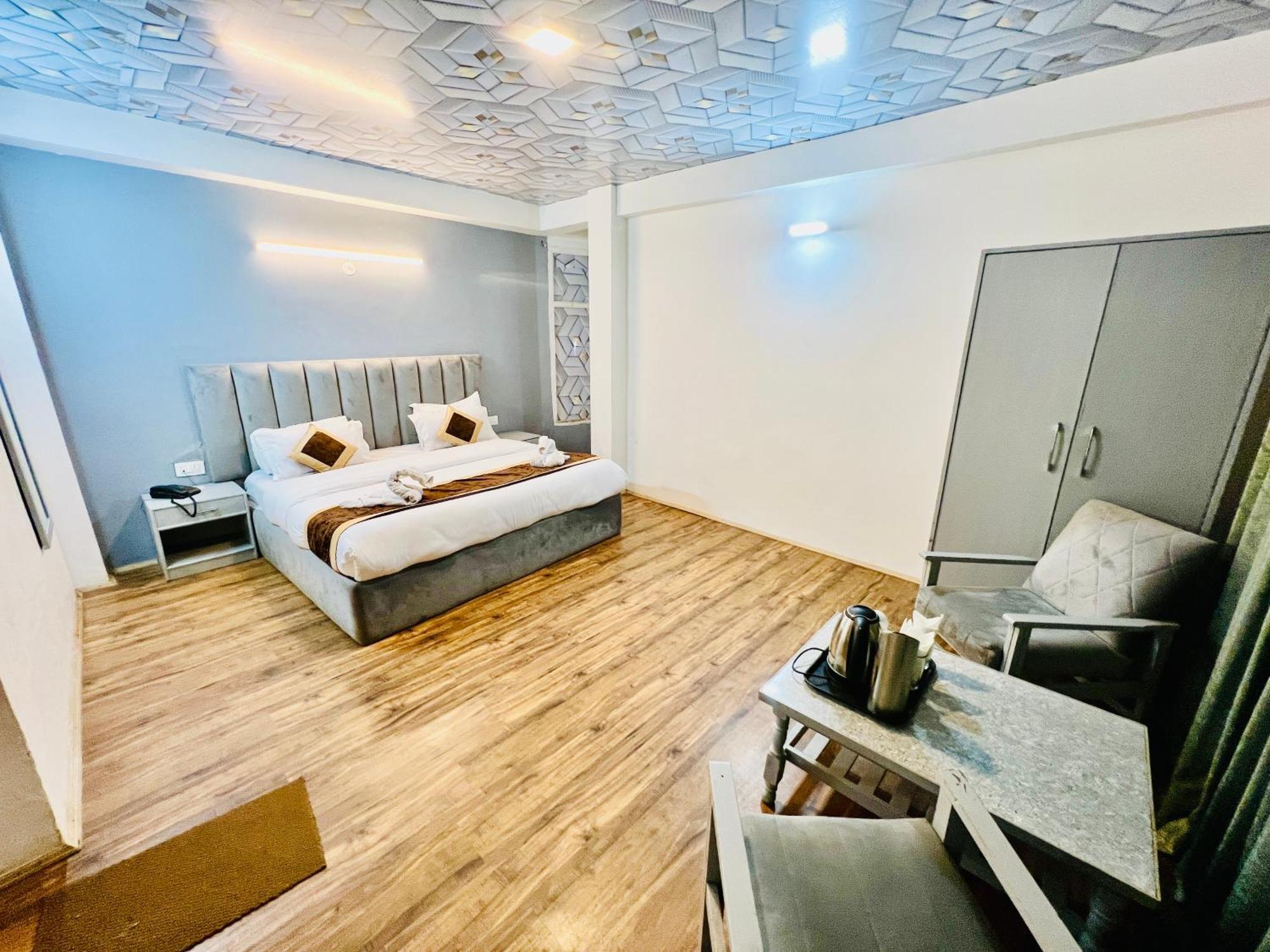 Hotel Green Link -#Near Volvo Bus Stand #Mountain View #River View #Open Terrace Manāli Exterior foto